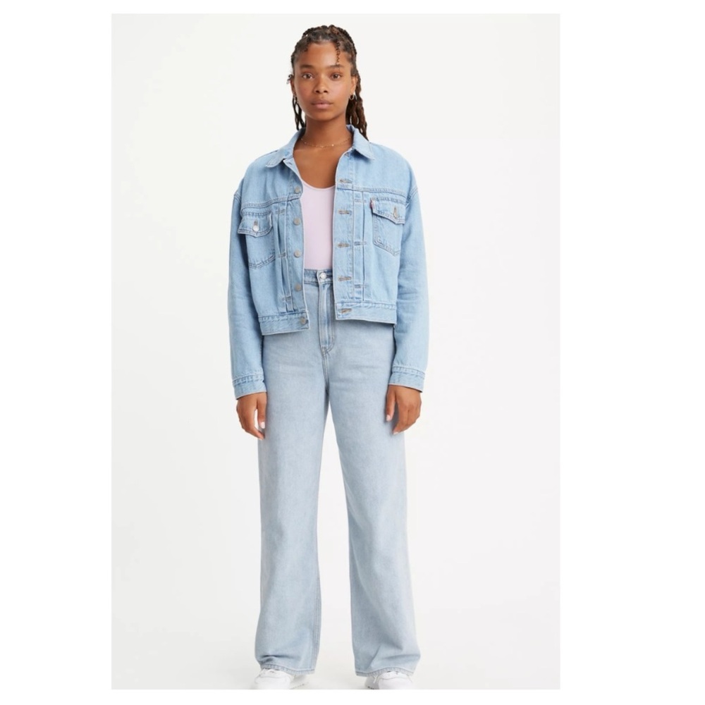 Levi’s High Loose Jeans Super High Rise Wide Straight Leg NWT Size 27 x 31 NWT